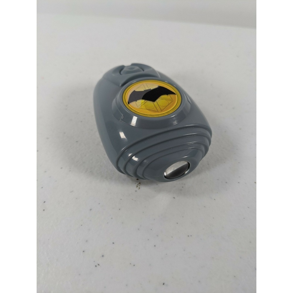 Batman Figuring Lot of 7 and Accessories Batmobile And Bat Light - Picture 12 of 12